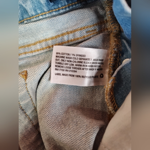 Isabel Maternity Jean Shortalls Light Wash - Picture 5 of 7